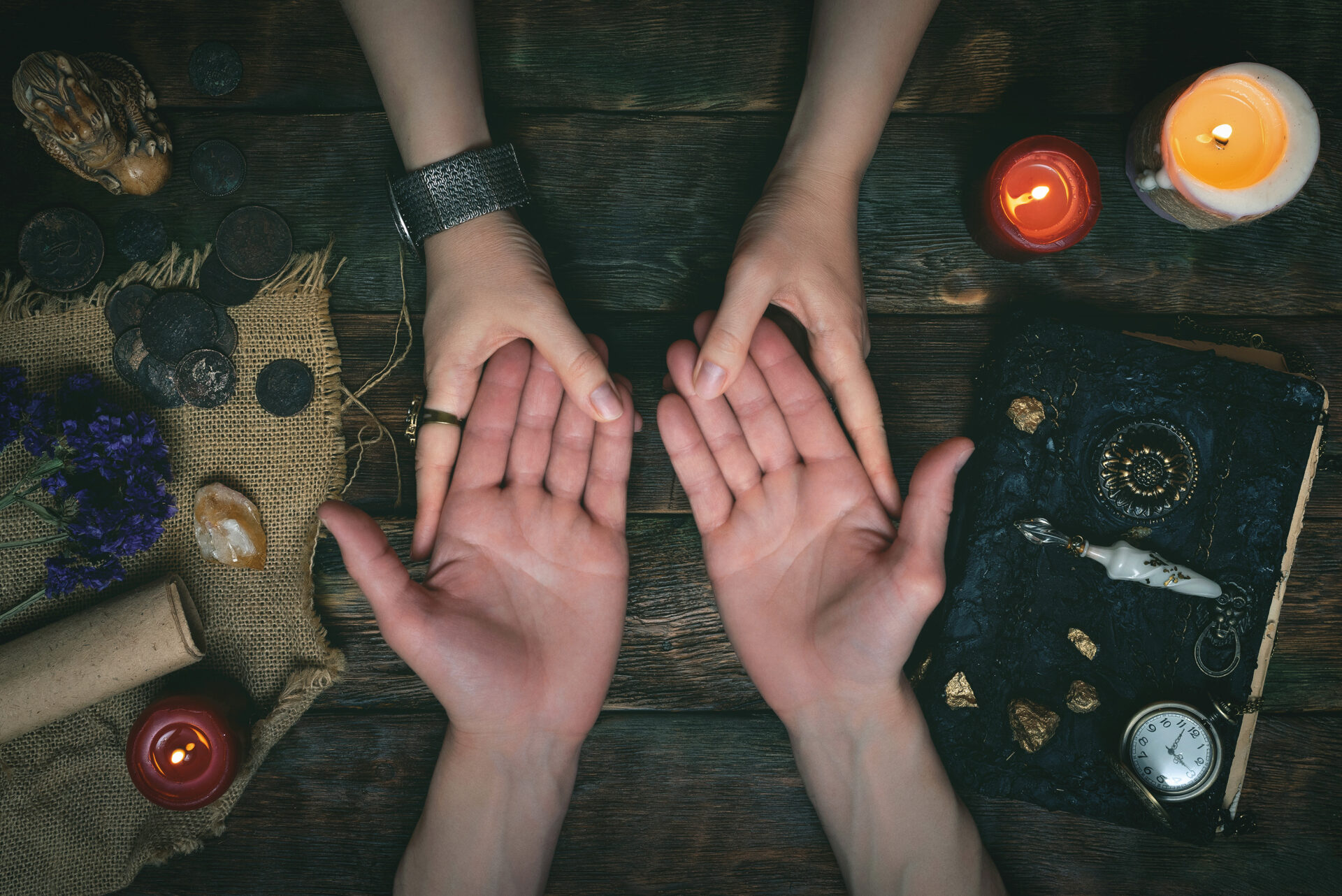 Fortune-Telling: What Is Palmistry? How Is It Practiced?
